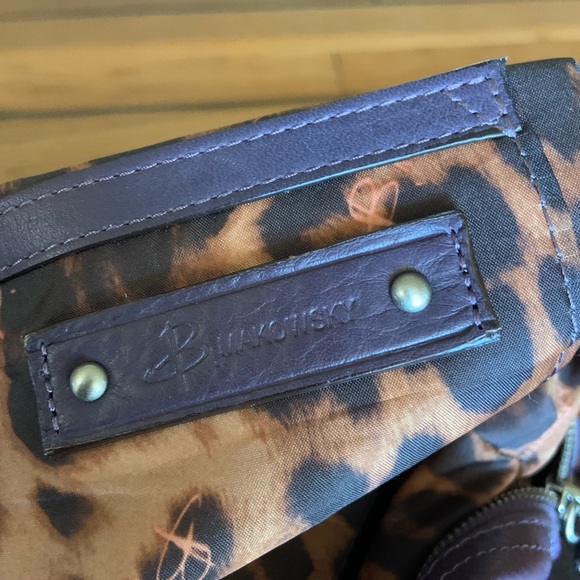 B Makowsky Handbag - Picture 4 of 5
